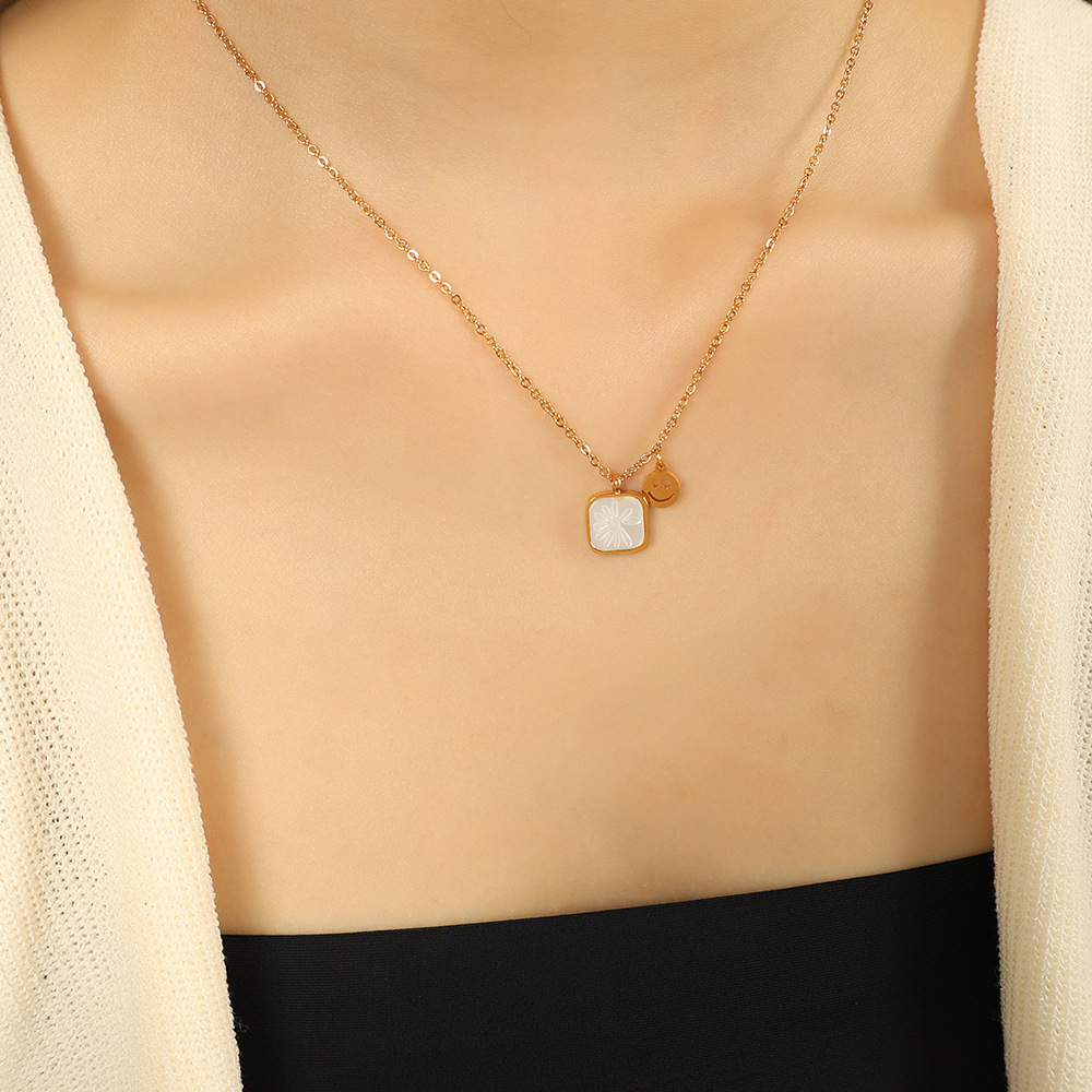 Collier Avec Pendentif En Acier Inoxydable Plaqué Or Pour Femme, Série Simple, Motif Dessin Animé h5Image4