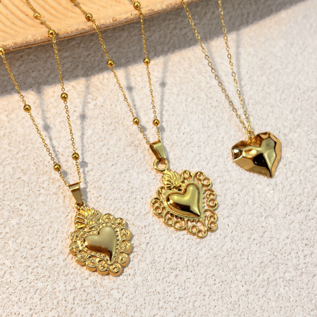 Colliers avec pendentif cœur en acier inoxydable étanche couleur or
