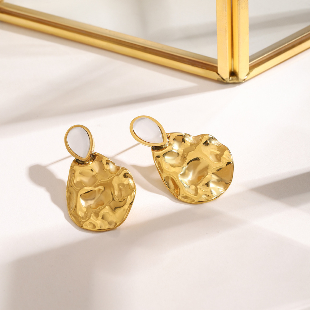 1 Paire De Boucles D'Oreilles Pendantes Rétro En Acier Inoxydable Étanche Couleur Or Pour Femme Image2