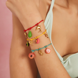 Bracelets À Breloques Pour Femmes, En Corde De Coton, En Acier Inoxydable Et Ornés De Fruits Aux Couleurs Contrastées. Étanche. h5 Image4