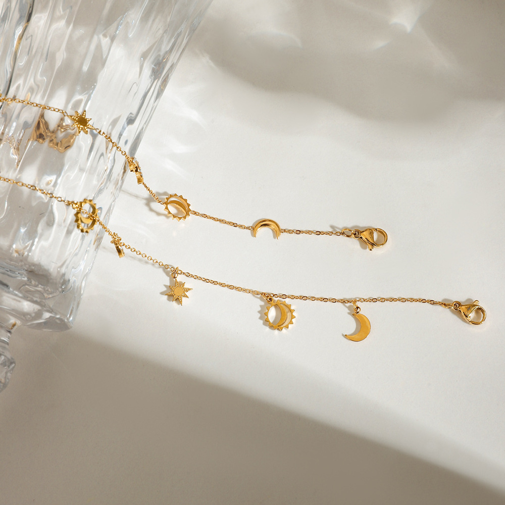 Bracelet À Breloques Lune Et Étoile Pour Femme, En Acier Inoxydable Doré (1 Pièce). Image4