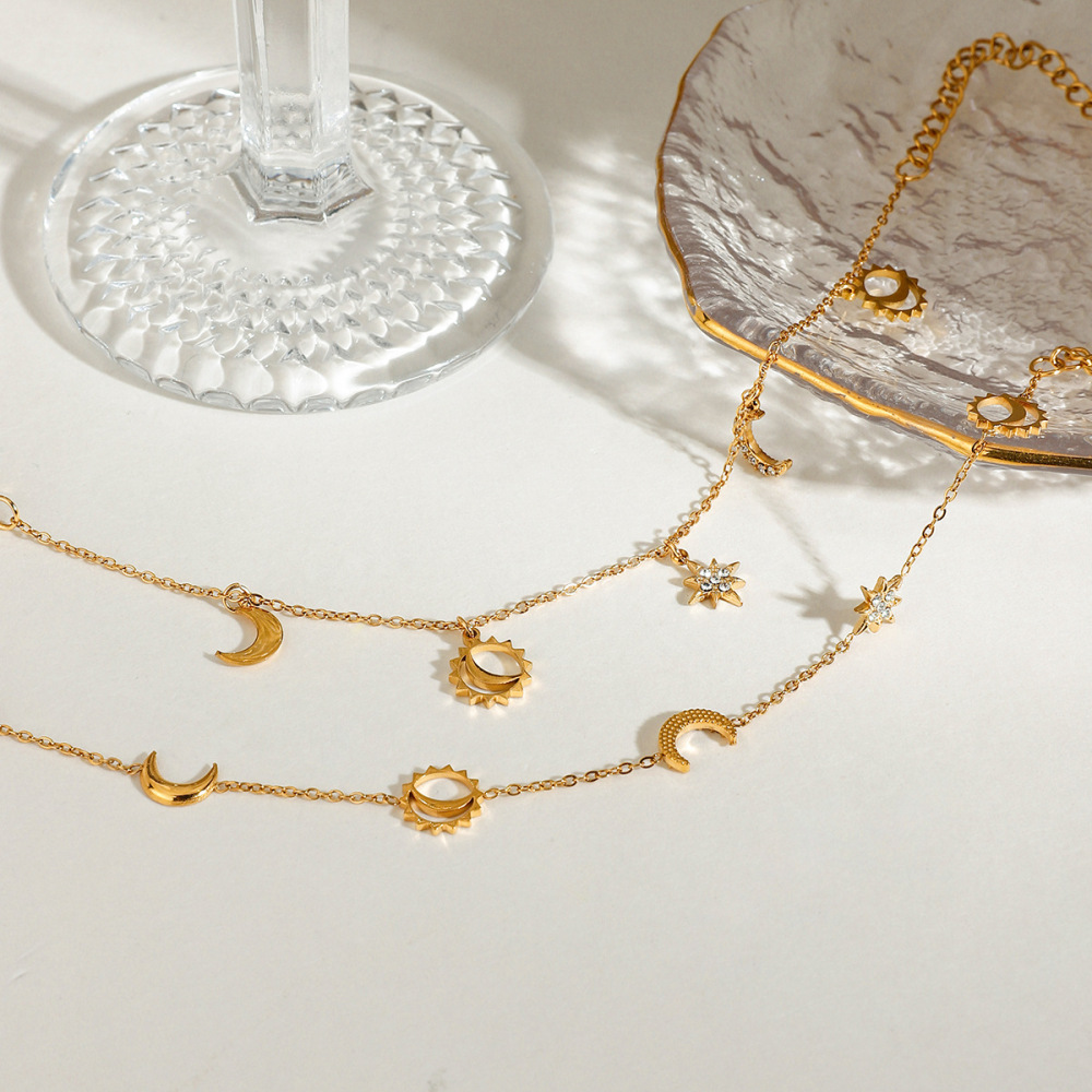 Bracelet À Breloques Lune Et Étoile Pour Femme, En Acier Inoxydable Doré (1 Pièce). Image5