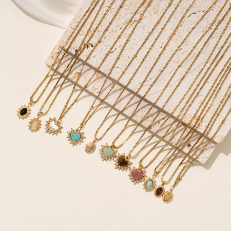 Colliers pendentifs pour femmes en acier inoxydable doré étanche avec pierre naturelle et cœur radieux 2