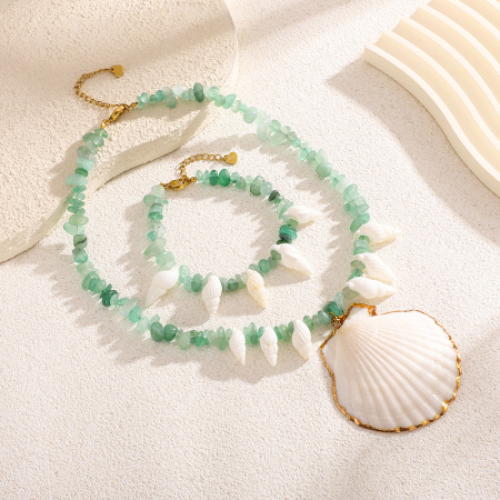 Colliers pendentifs pour femmes en perles d'aventurine verte et coquillages 2