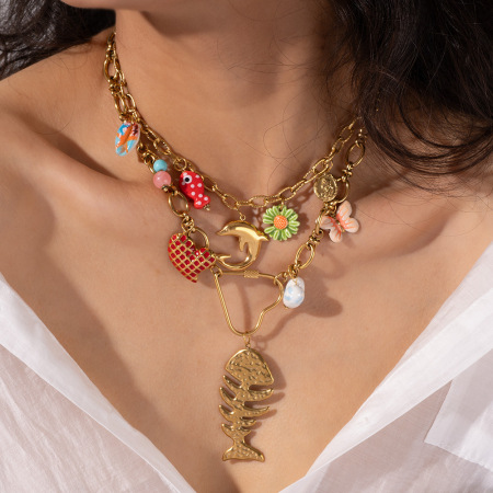 Colliers pendentifs sophistiqués pour femmes, en acier inoxydable étanche, couleur or, motif arête de poisson, parfaits pour les vacances