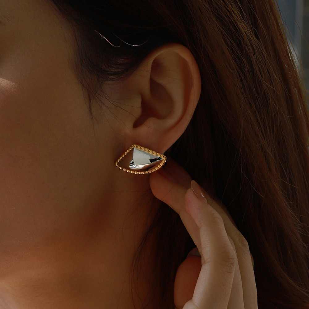 1 Paire De Boucles D'Oreilles Puces Rétro Géométriques En Acier Inoxydable Étanche Couleur Or Pour Femme Image4