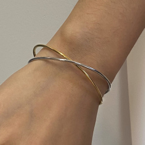 Bracelets Manchettes Simples Géométriques En Acier Inoxydable Étanches De Couleurs Assorties h5 Image2
