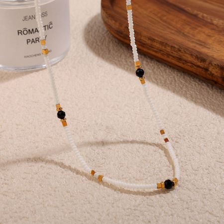 Colliers en acier inoxydable avec perles