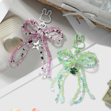 Charms de sac en forme de nœud perlé
