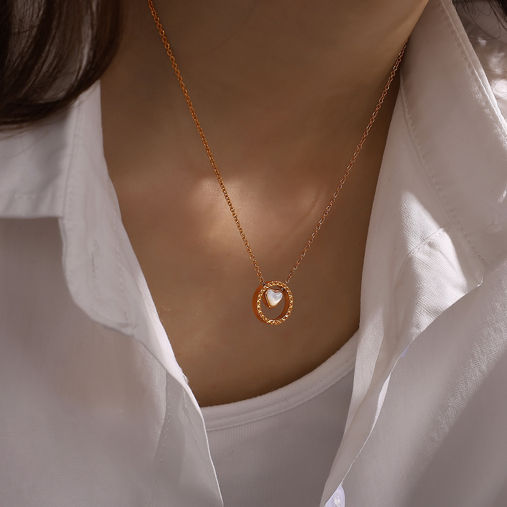 Colliers Avec Pendentif Cœur En Acier Inoxydable Étanche Couleur Or h5Image5