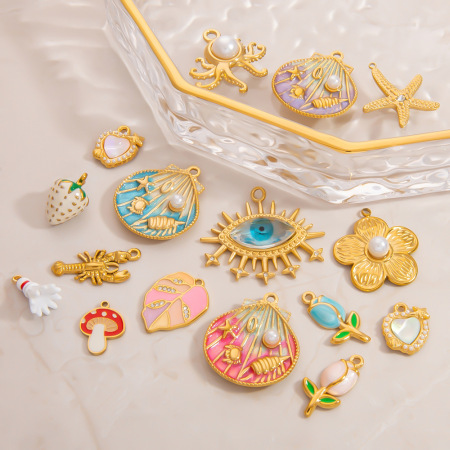 Pendentif pour femme en acier inoxydable couleur or, série simple, motif plante mignonne