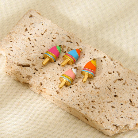 Pendentif En Acier Inoxydable Étanche À Faire Soi-Même, Décoré D'Émail Coloré Mignon Et De Glace Dégoulinante.