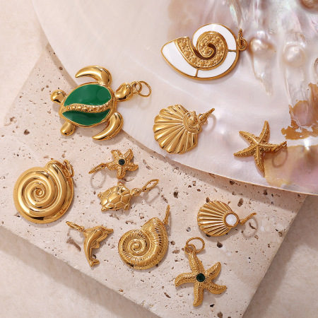Pendentifs Pour Femme En Acier Titane Couleur Or Et Coquillage Brillant