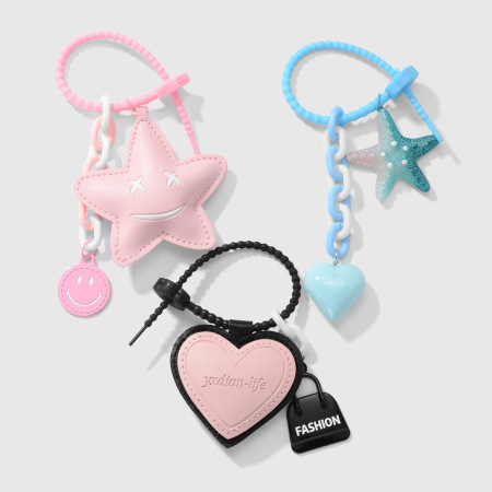 Charms de sac en cuir en forme de cœur