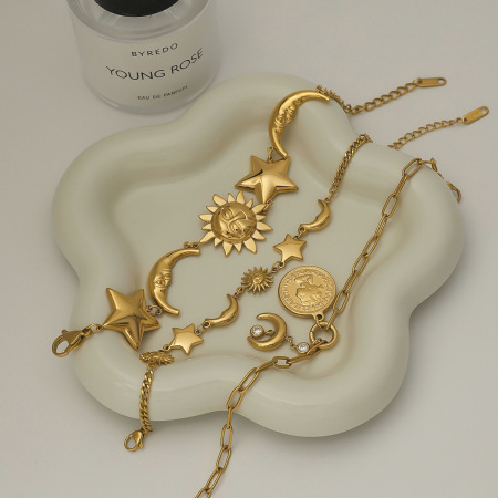 Bracelets à breloques rétro soleil/lune en acier inoxydable étanche couleur or pour femmes 2