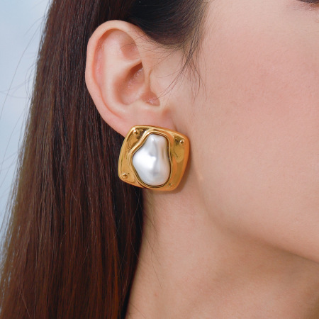 Boucles d'oreilles élégantes en acier inoxydable étanche couleur or