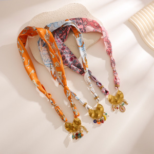 Colliers Pendentifs Pour Femmes Avec Foulards Et Plantes Bohèmes h5 Image4