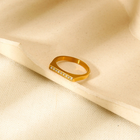 Bague femme étanche en acier inoxydable doré, style simple et élégant