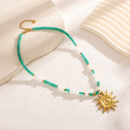 Colliers pendentifs pour femmes en acier inoxydable doré, étanches, avec pierre naturelle et motif soleil classique 2