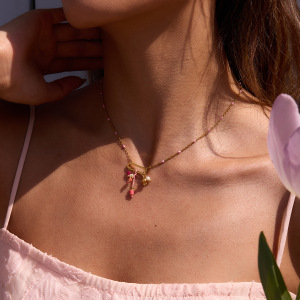 Colliers Pendentifs Mini Papillon En Acier Inoxydable Étanche Couleur Or h5 Image3