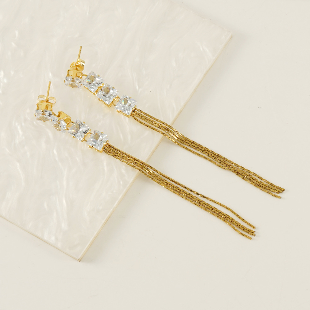 Boucles D'Oreilles De Soirée À Pompon En Acier Inoxydable Imperméable Couleur Or Image4