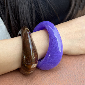 Bracelets Pour Femmes En Acrylique Flou De Forme Irrégulière h5 Image5