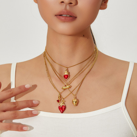 1 paire de colliers pendentifs pour femmes, série luxueuse, élégants, en forme de cœur, en acier inoxydable étanche, couleur or