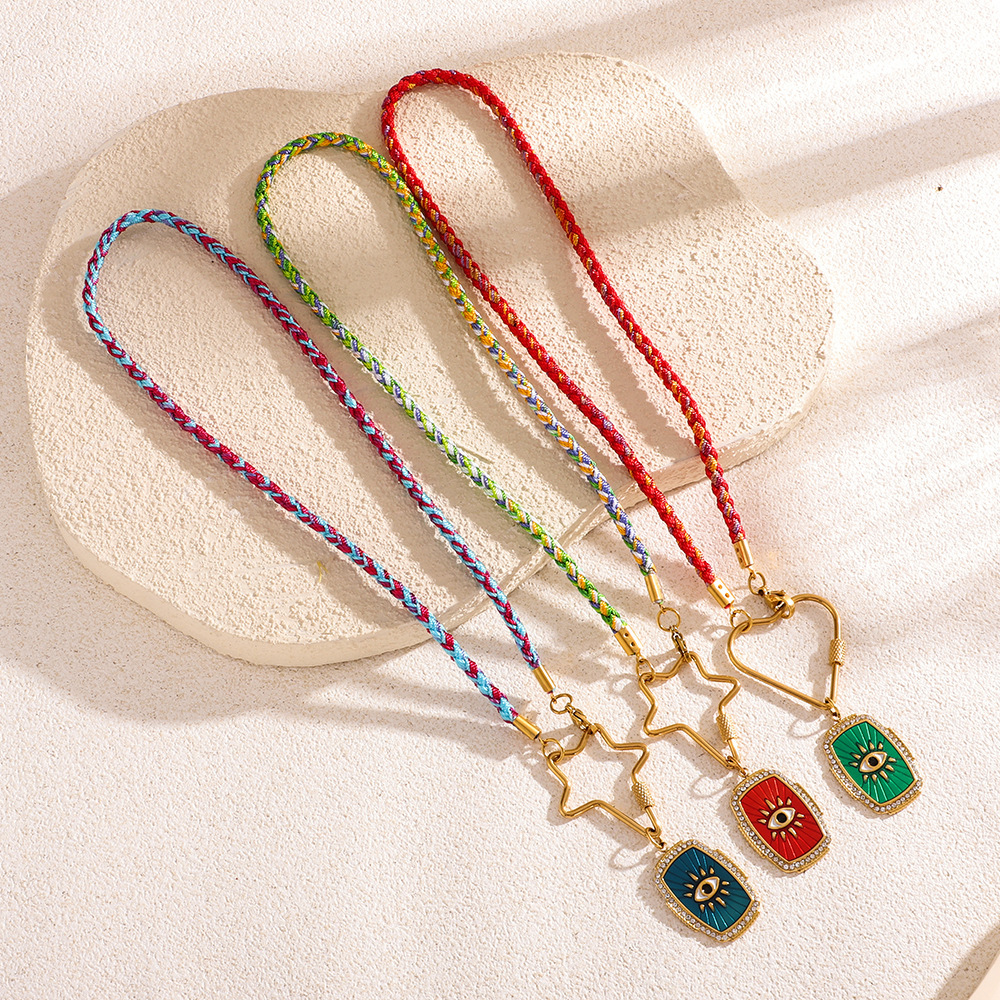 Colliers Pendentifs Pour Femmes Opulent Eye En Acier Inoxydable Étanche Couleur Or Image4