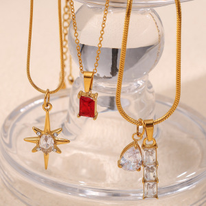 Pendentifs En Acier Inoxydable Étanches Avec Zircon Couleur Or h5 Image3