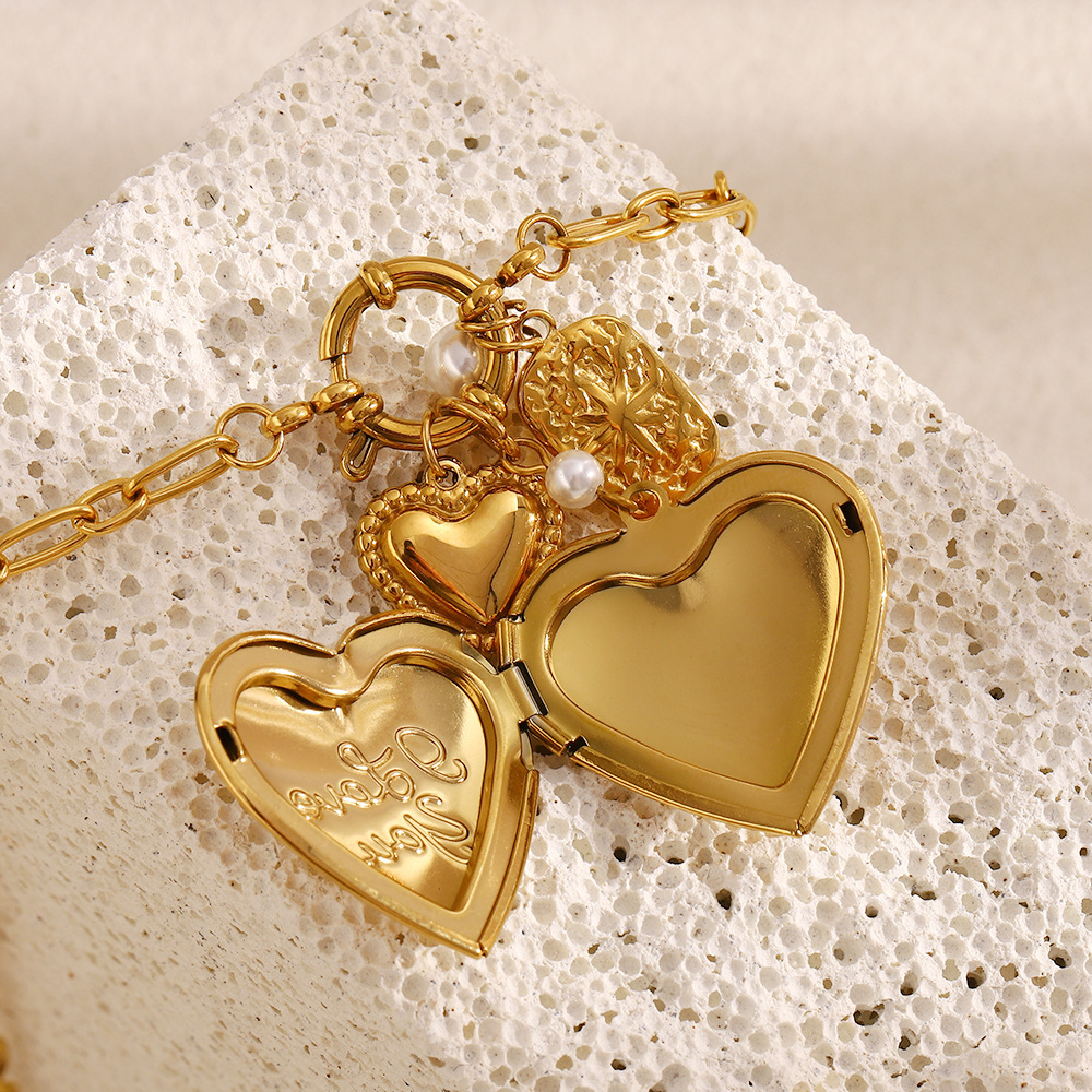 Collier Pour Femme Avec Pendentif Cœur Classique De Style Luxueux En Acier Inoxydable Doré Et Étanche Image5