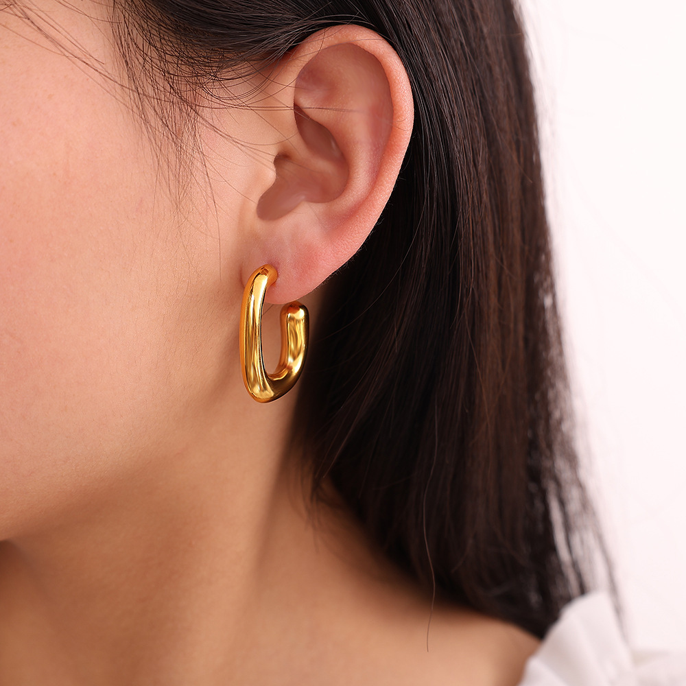 Boucles D'Oreilles Puces Simples En Acier Inoxydable Imperméable Couleur Or Image4