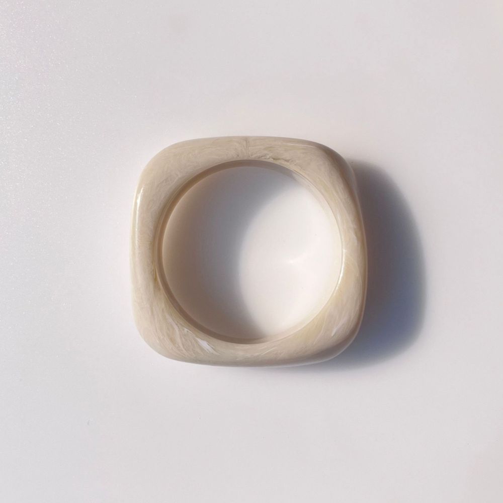 Bracelets Pour Femmes En Acrylique, Légers Et Luxueux, Ronds Et Lisses, À Surface Floue 