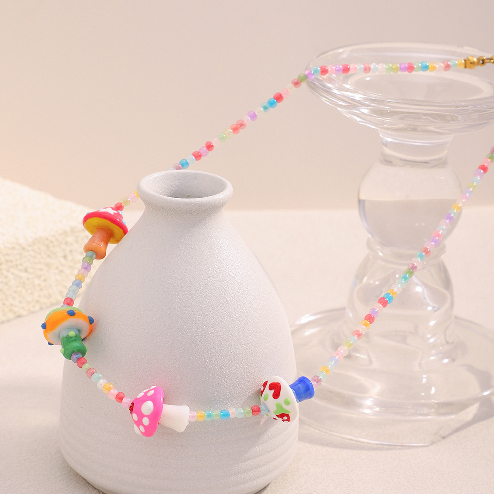 Colliers Pour Femmes En Acrylique Avec Jolis Accessoires En Forme De Champignon Image2