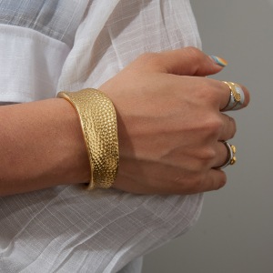 Bracelets Manchettes Simples En Acier Inoxydable Étanche Couleur Or h5 Image3
