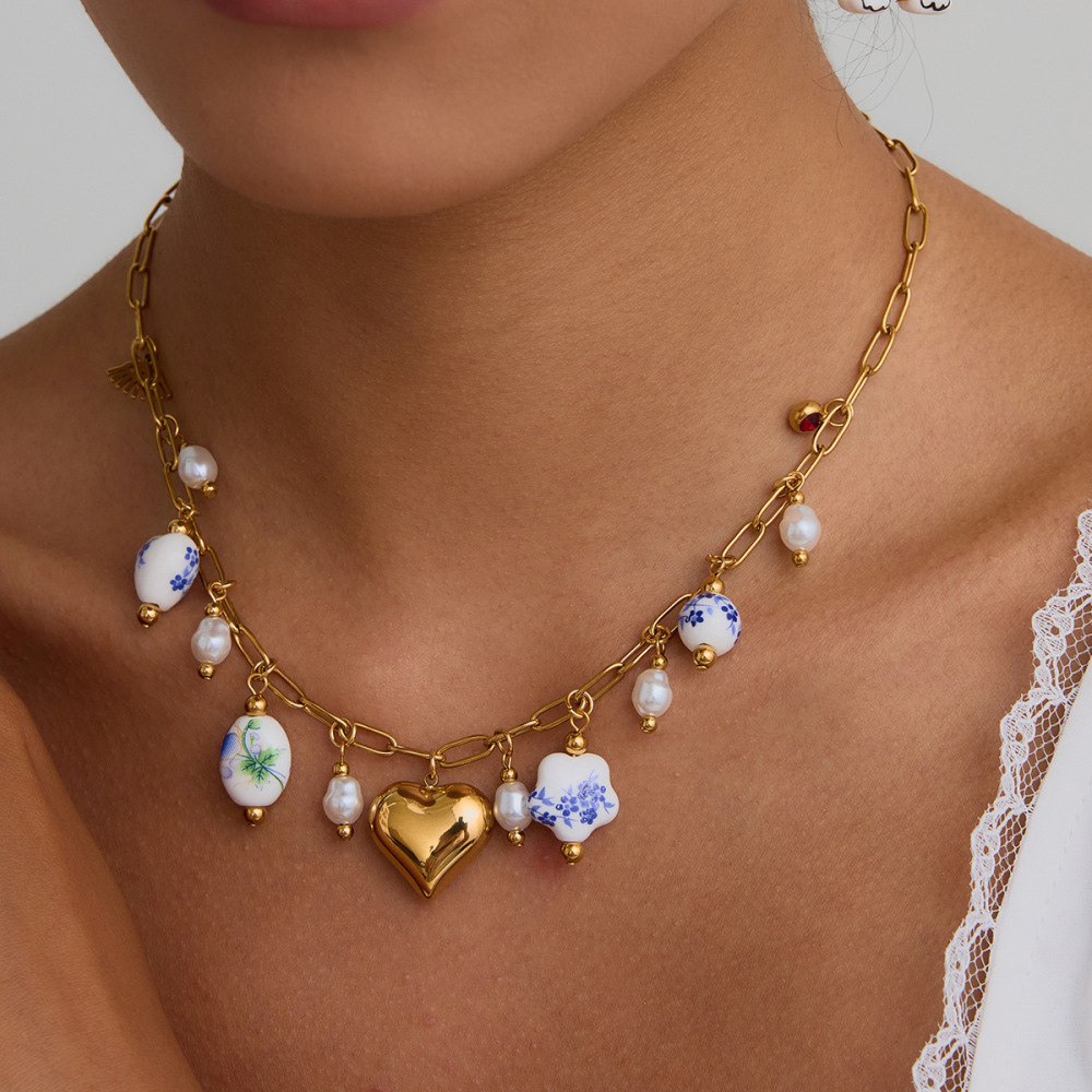 Colliers Avec Pendentif En Forme De Fleur En Acier Inoxydable Couleur Or De Style Ins Image5