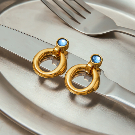 Boucles d'oreilles pendantes simples en acier inoxydable imperméable couleur or