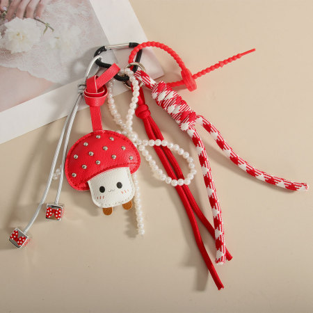 Accessoires mignons et élégants en forme de champignon pour sac à main pour femme 2