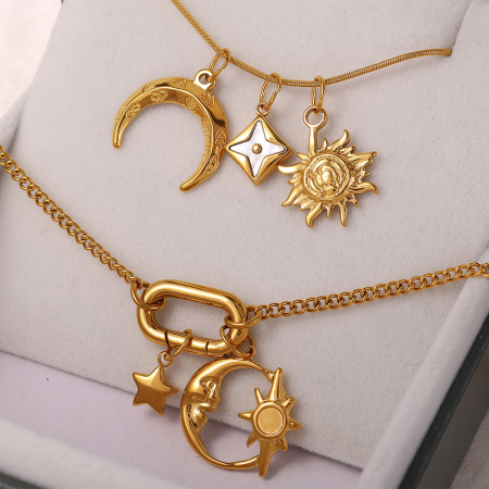 Pendentifs rétro soleil et lune en acier inoxydable étanche couleur or 2