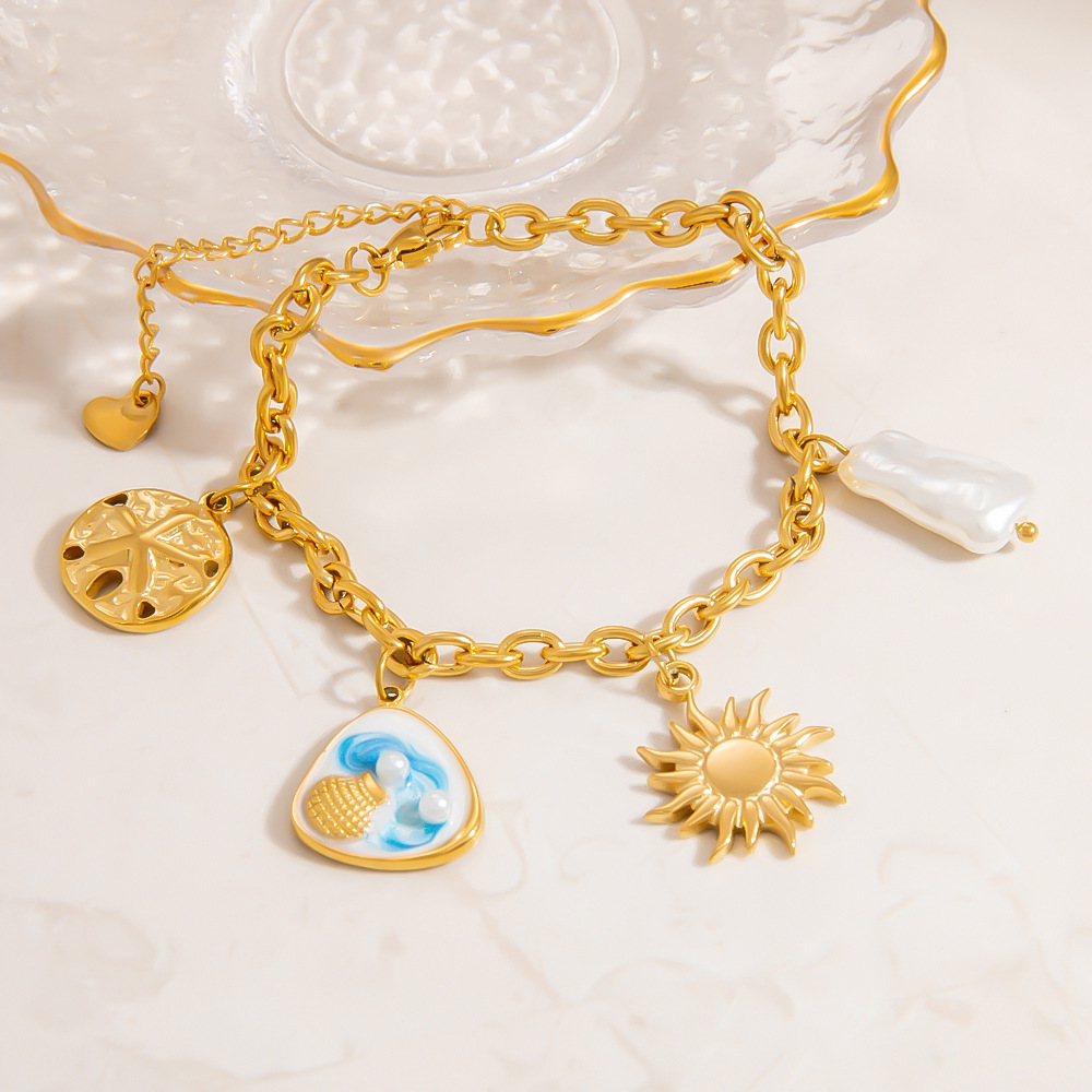 Bracelet À Breloques Pour Femme En Acier Inoxydable, Imperméable Et Couleur Or, Orné De Perles Artificielles. Image4