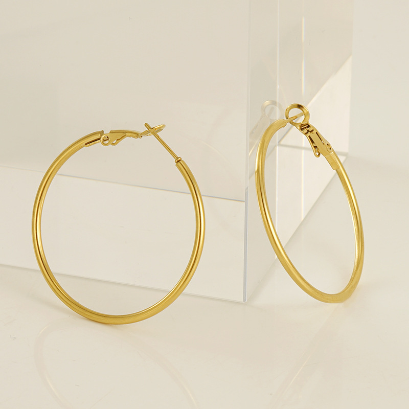 Boucles D'Oreilles Créoles Classiques En Acier Inoxydable Étanche Couleur Or Image3