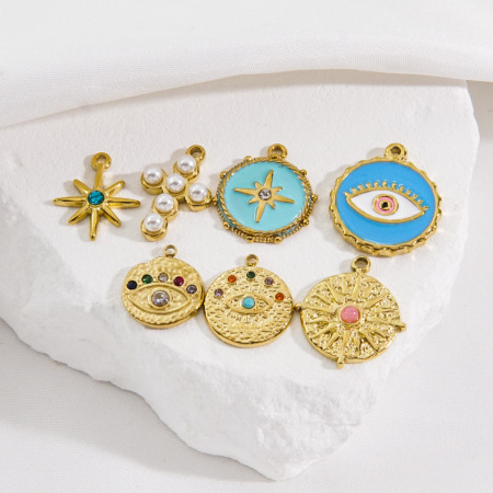 1 paire de pendentifs pour femmes, style rétro œil, en acier inoxydable étanche, couleur or, collection Simple Series