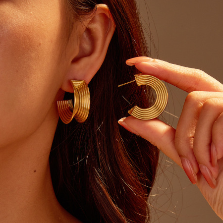 1 paire de boucles d'oreilles créoles étanches en acier inoxydable Daily Strip pour femme, collection Simple Series
