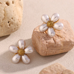 Boucles D'Oreilles À Tige Élégantes Et Simples En Acier Inoxydable En Forme De Fleur Pour Femme h5 Image3