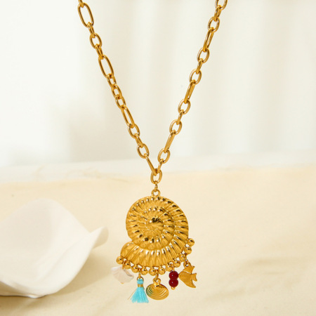 Collier pour femme Fashion Ocean Collection Big Conch en acier inoxydable doré et imperméable