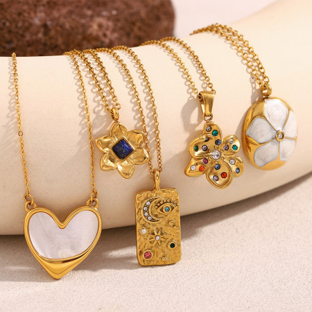 Collier élégant rétro à motif floral, en acier inoxydable doré et étanche, pour femme (1 pièce) 2