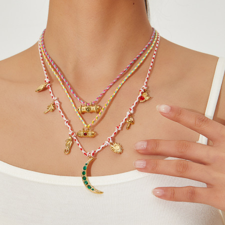 1 Paire De Colliers Pendentifs Classiques Soleil/Lune Pour Femme, Collection Romantique, En Acier Inoxydable Étanche Couleur Or