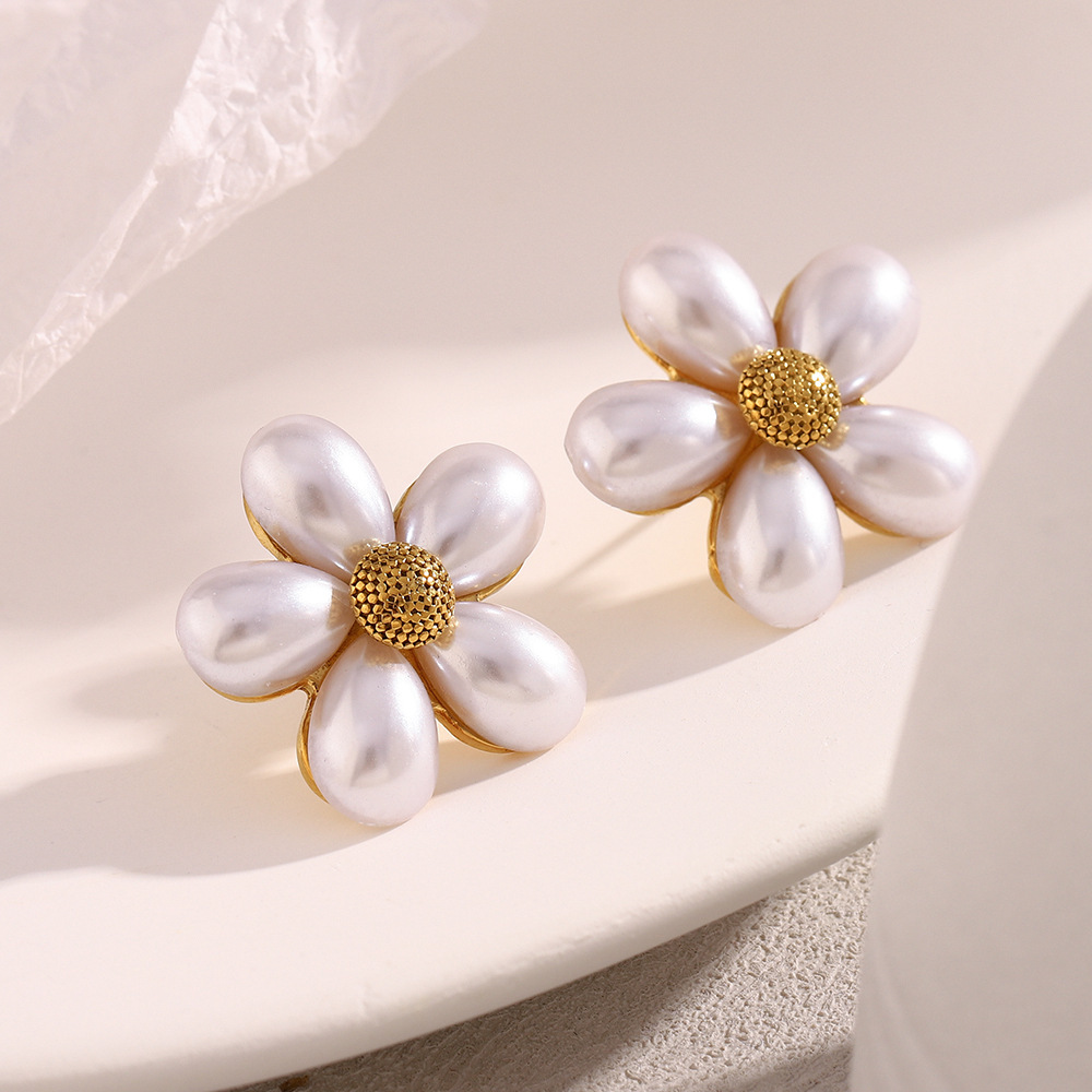 Boucles D'Oreilles À Tige Élégantes Et Simples En Acier Inoxydable En Forme De Fleur Pour Femme Image4