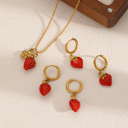 Boucles d'oreilles Sweet Strawberry en acier inoxydable étanche couleur or