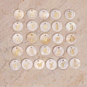 Pendentif Alphabet Simple Et Rétro En Forme De Coquillage h5 Image3