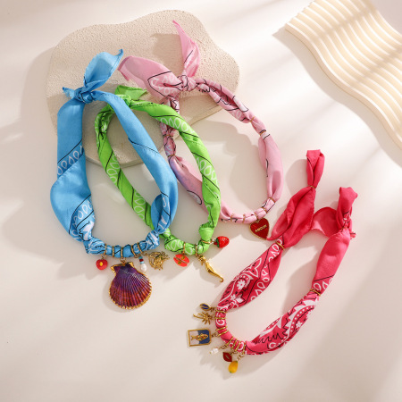 Collier pendentif élégant pour femme, en acier inoxydable, couleur or, avec motif coquillage et étanchéité.